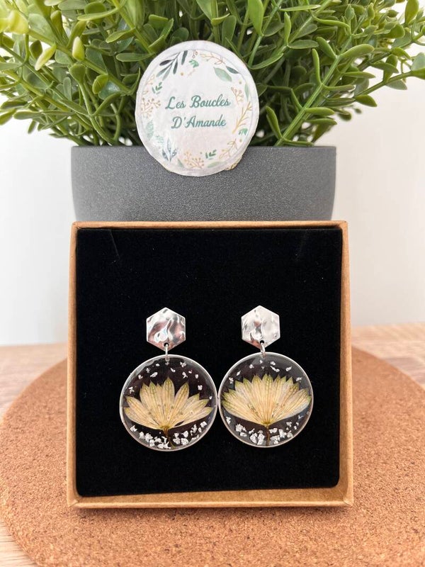 Boucle florale Astrantia argentée