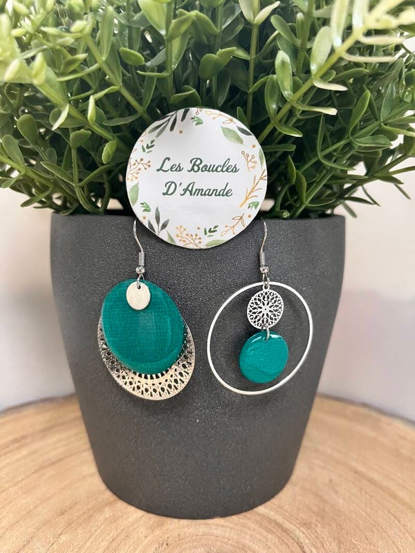 Asymétrique vert émeraude argentée