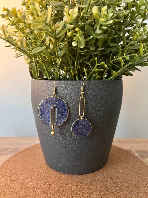 Asymétrique florale delphinium dorée