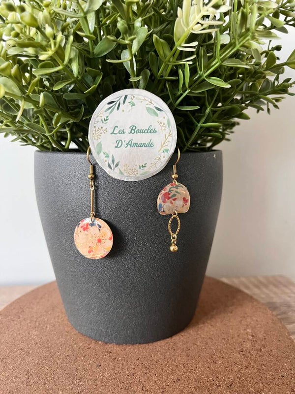 Asymétrique fleurs oranges dorées