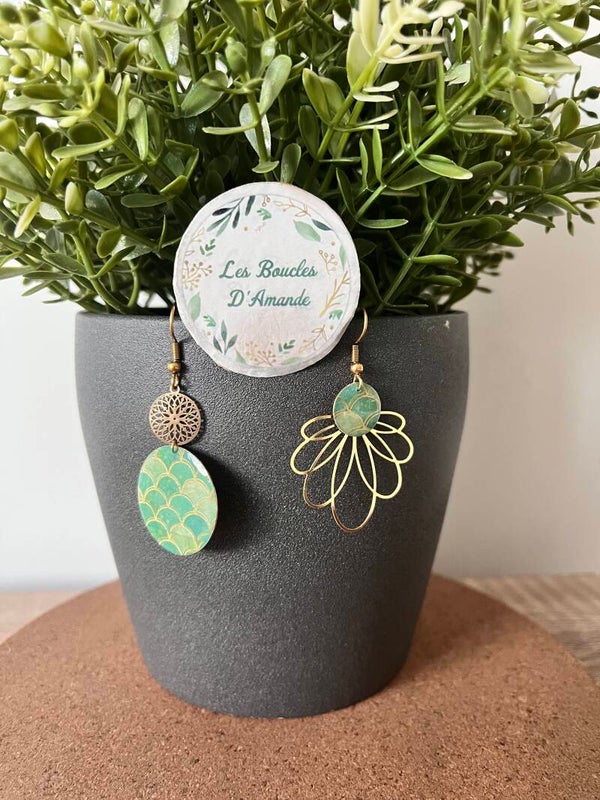 Asymétrique turquoise dorée