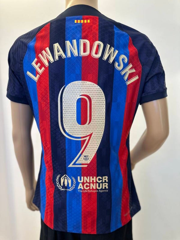 Shirt match issue home lewandowski 2022/23 laliga