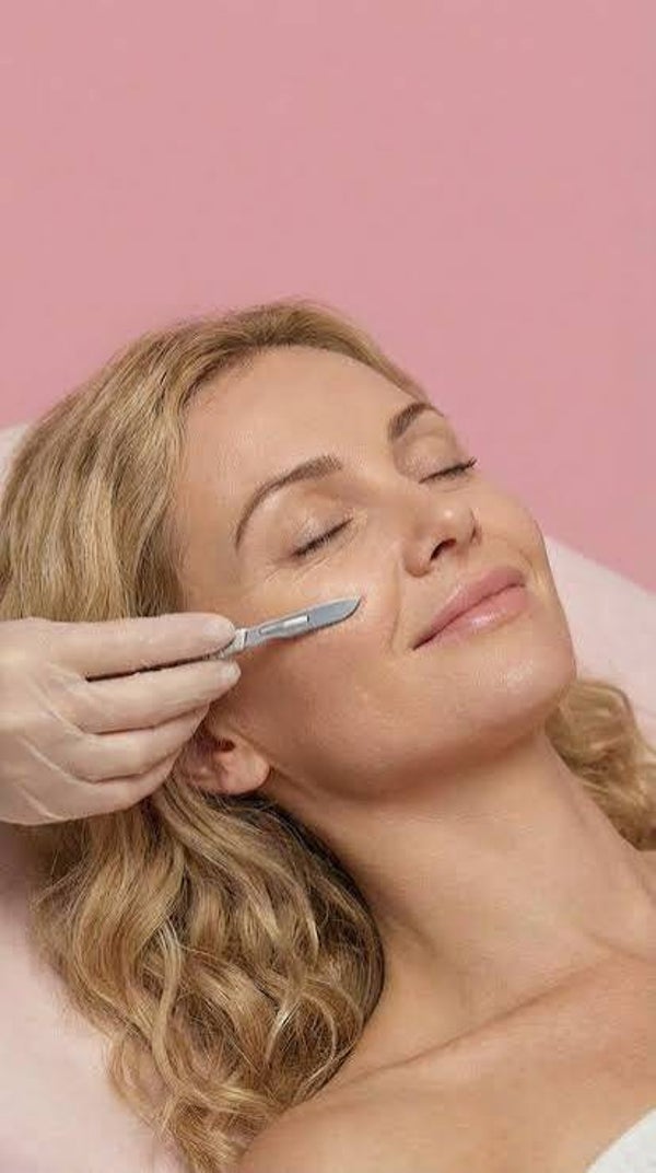 Dermaplaning Deluxe