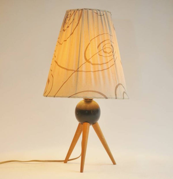 fifties tripod table lamp