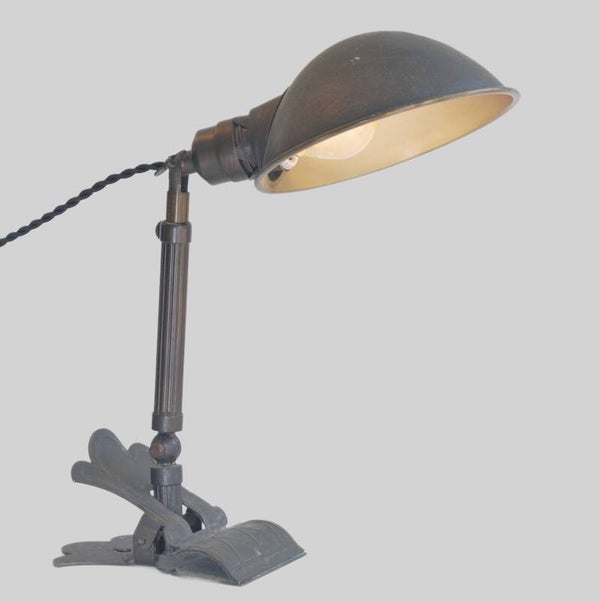 Hala clamp lamp