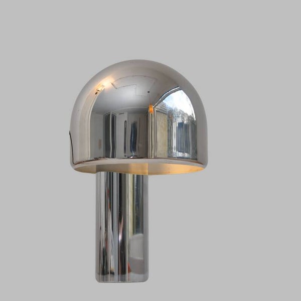 magnetic table light by Goffredo Reggiani