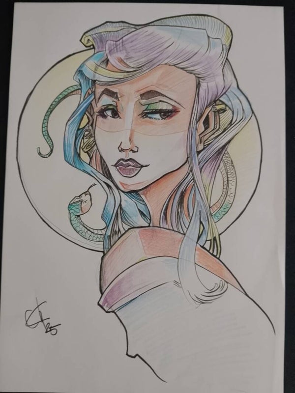 Mujer con serpiente