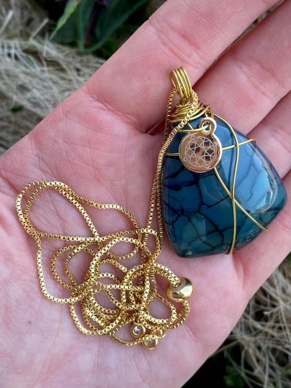 Dragon Vein Agate Pendant