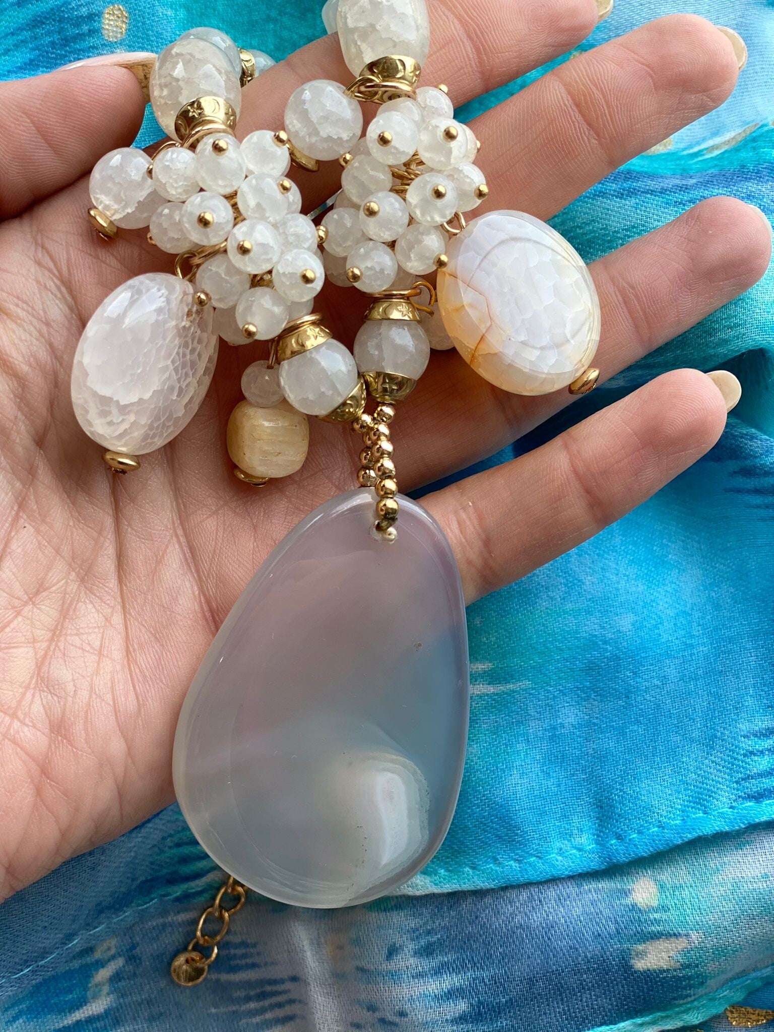 Sirena White Agate Necklace