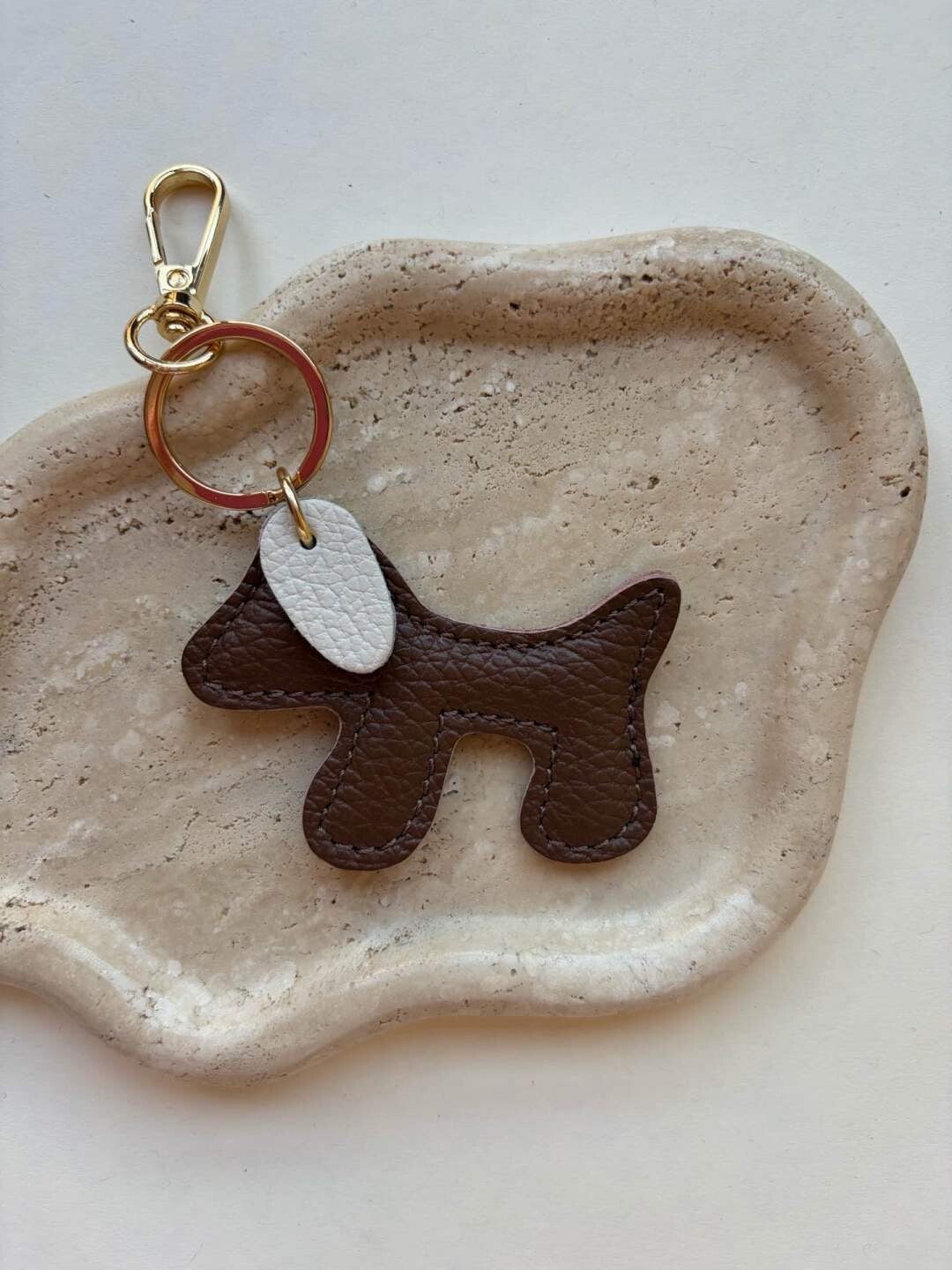Bag Charm Dog Pecan