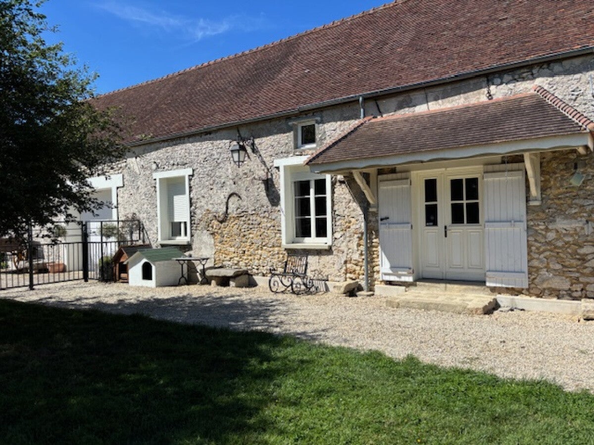 PROPRIETE 380 m2 - 14 pièces - 77320 LESCHEROLLES