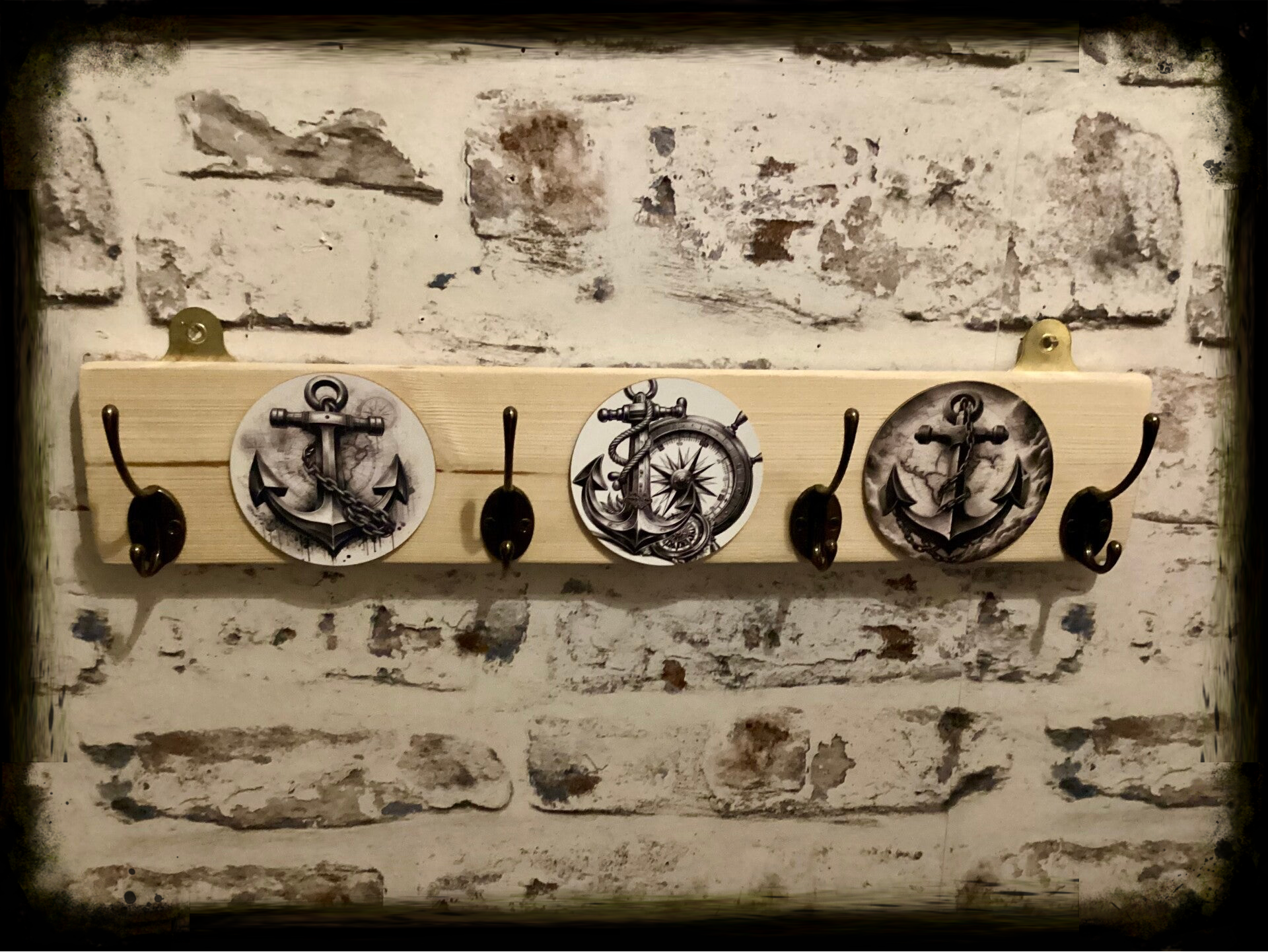 4 Hook bathroom hanger