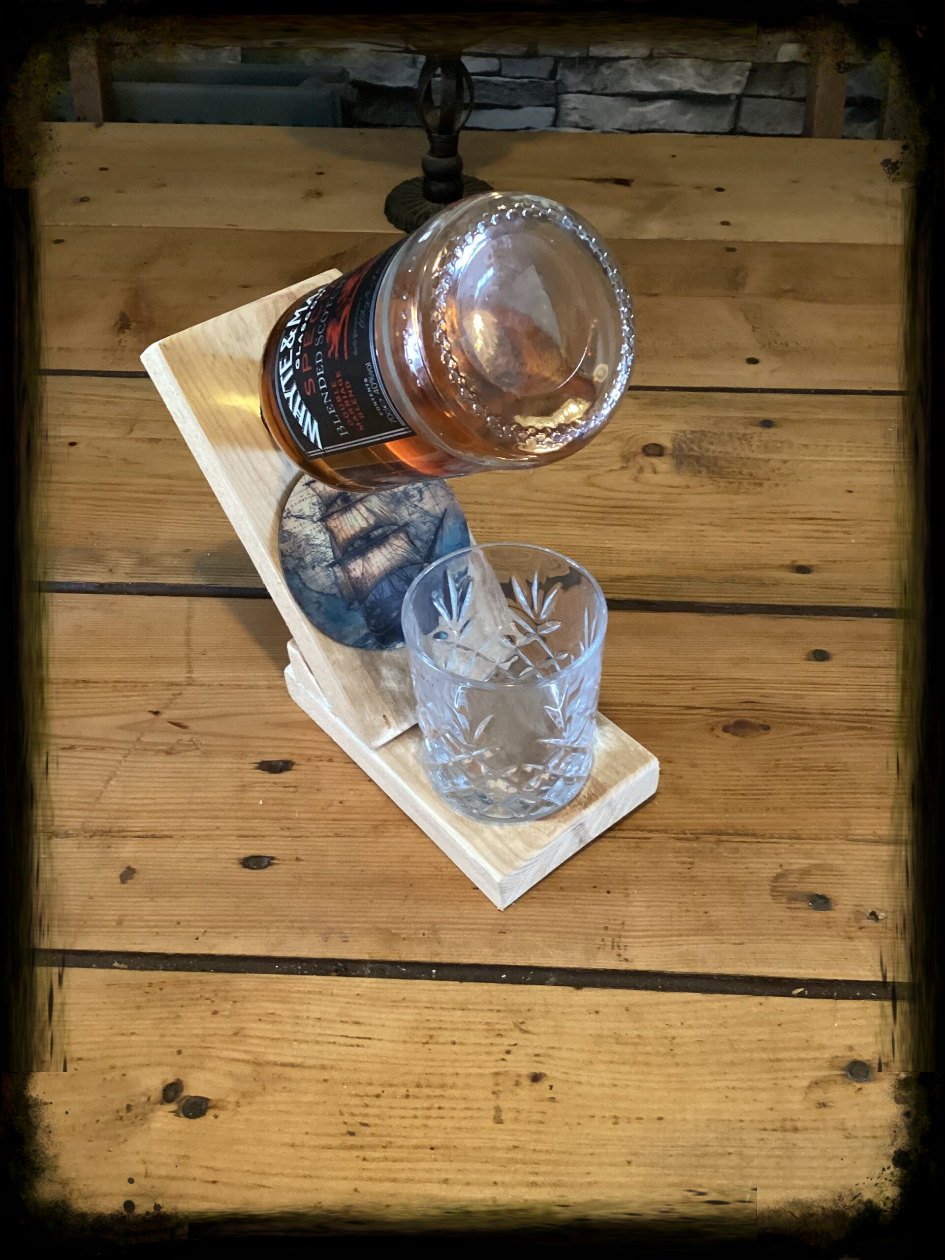 Reclaimed wood bottle holder