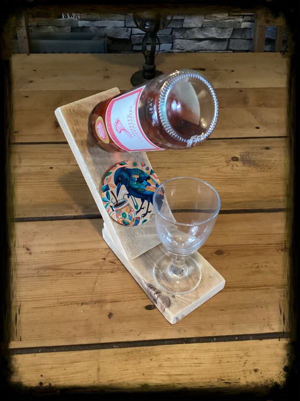 Reclaimed wood bottle holder