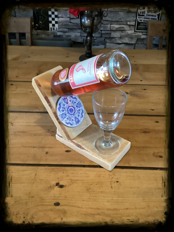 Reclaimed wood bottle holder