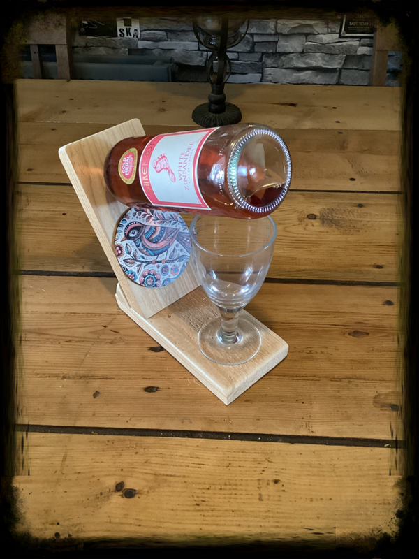 Reclaimed wood bottle holder