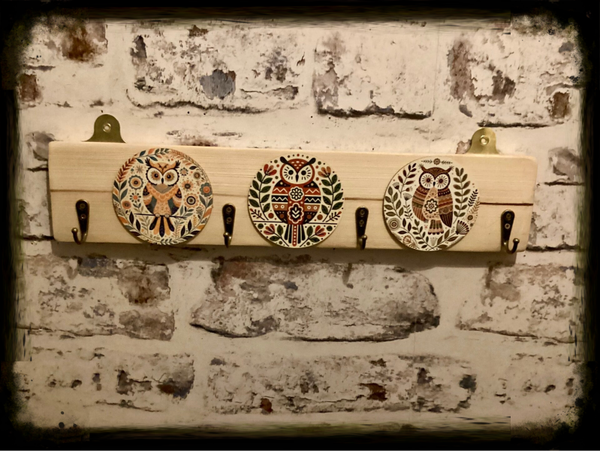 4 hook cup / mug hanger Owl decor