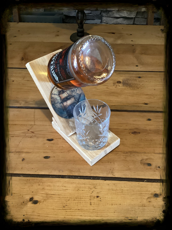 Reclaimed wood bottle holder