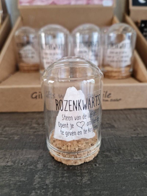 Rozenkwarts in een stolpje