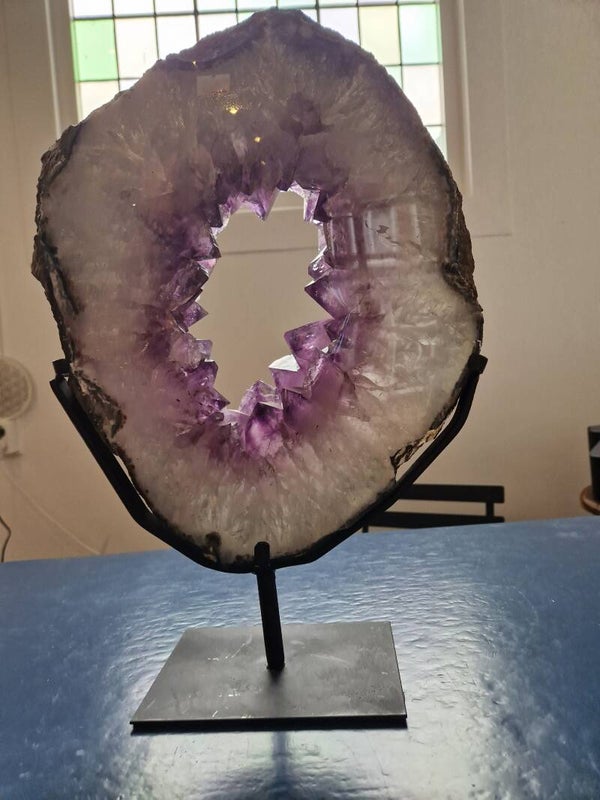 Amethist Geode op standaard