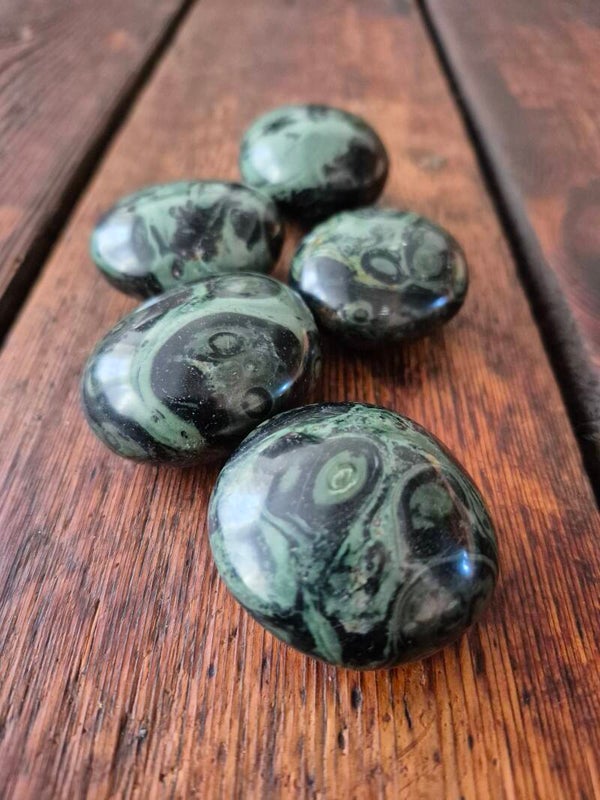 Kambaba Jaspis (Eldariet) Handsteen