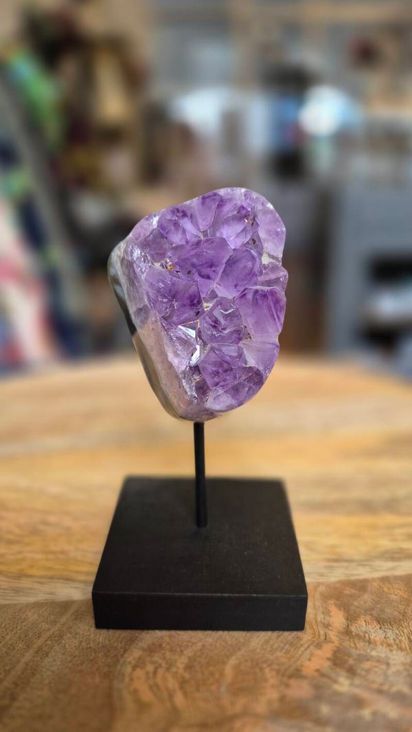 Amethist op Houten Standaard Smal (1)