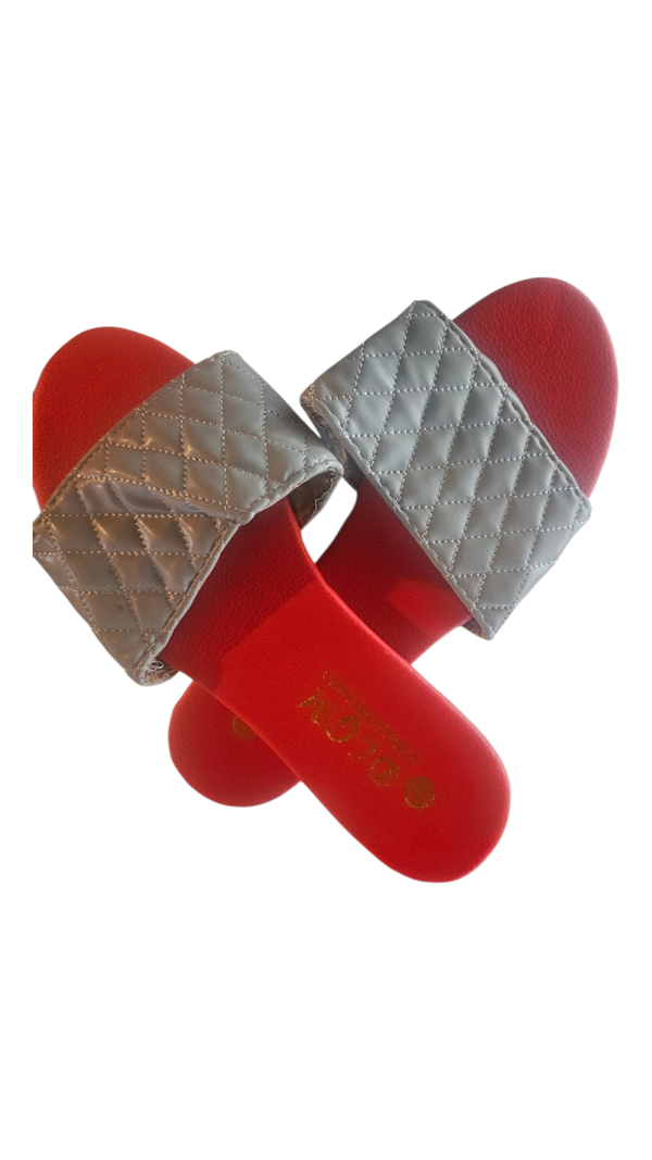 Crimson Quilt Slide
