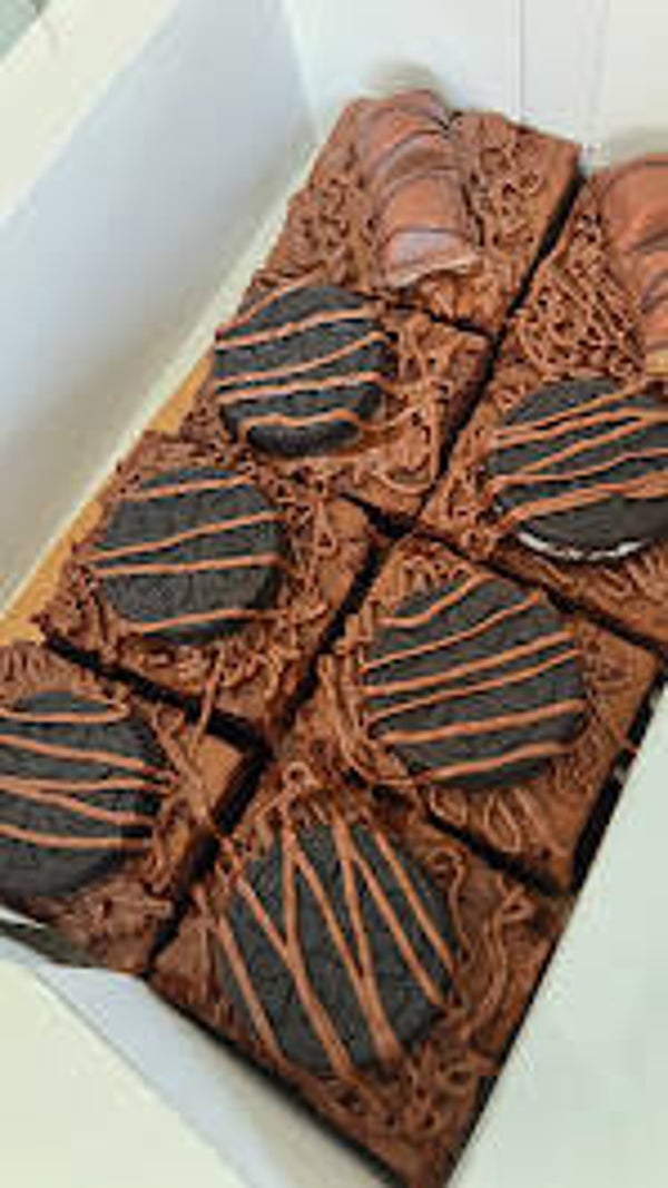 Very Chocolatey Perfect Brownie Box(6 Brownies)