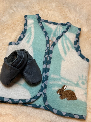 Set 10 | Vintage baby giletje & babyslofjes