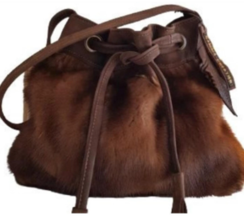 Herinneringstas gemaakt van mama's dierbare jas | Sandra Creaties