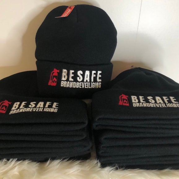 Mutsen geborduurd met logo BeSafe