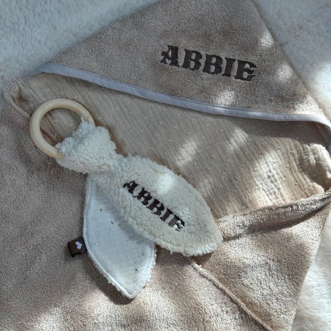 Handgemaakte baby badcape gepersonaliseerd met naam
