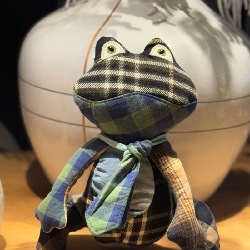 Troostknuffel gemaakt van diebare kleding.jpg