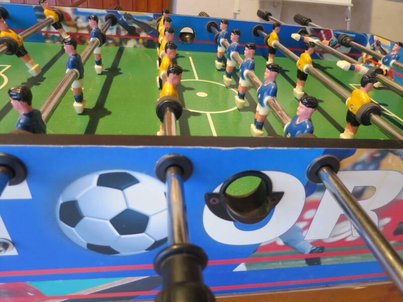 tischfuball-1.jpg