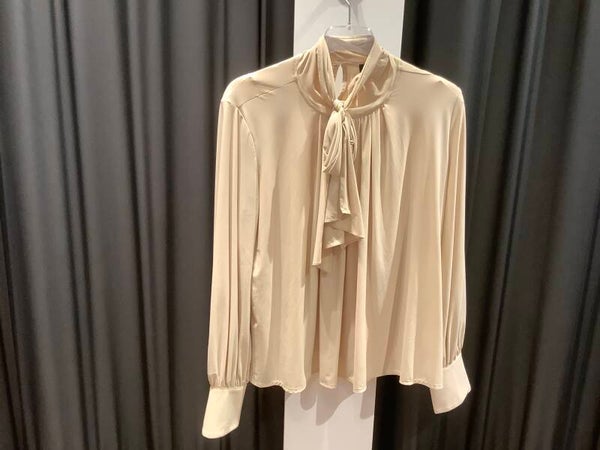 Mi Piace blouse Bow A zand