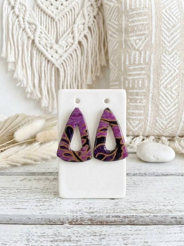 Pendientes TIGA Violeta