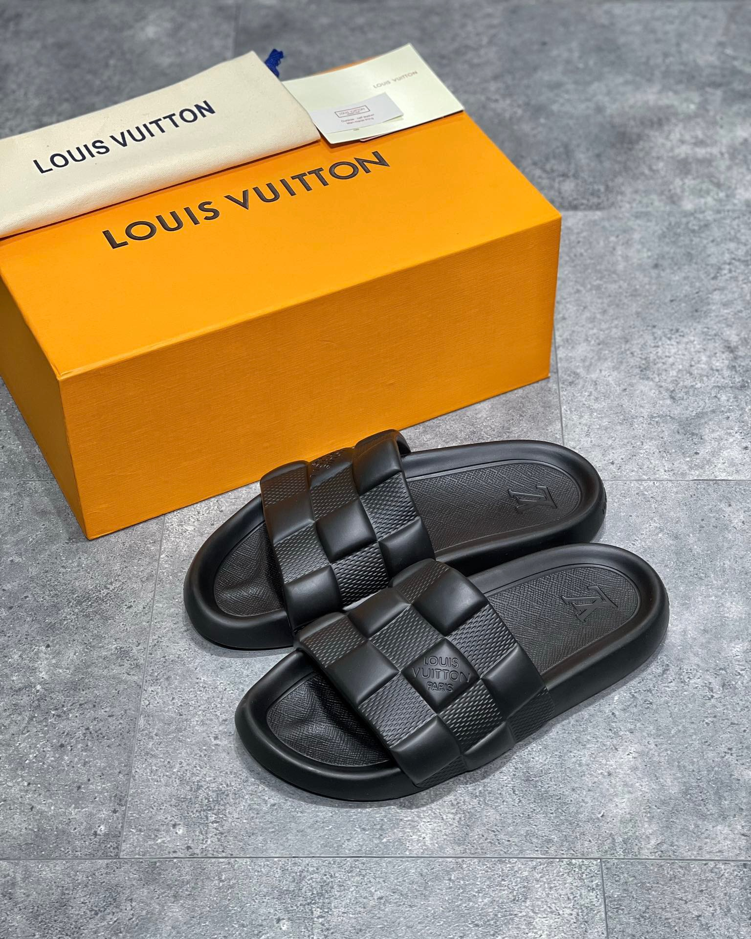 LV Slide