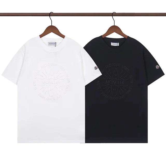 Moncler T-shirt