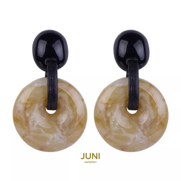 JUNI Resin ronde oorbellen met leather - creme