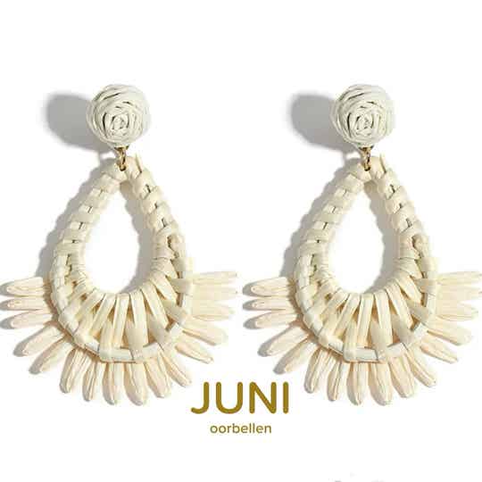 JUNI Bohemian waaier oorbellen - creme
