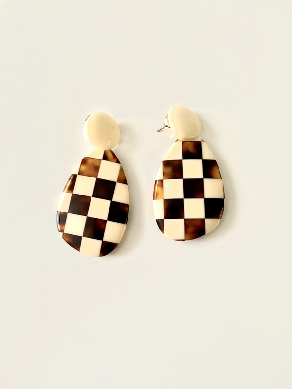 JUNI by Angelo Moretti INTO THE WOOD oorbellen | ovaal blokjes