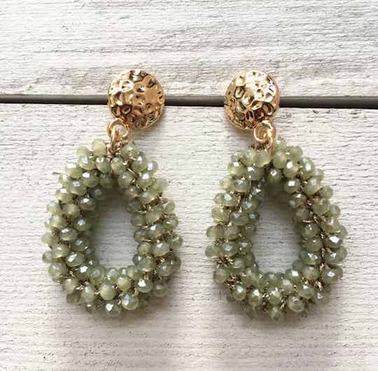 JUNI Glasberry parel drop oorbellen - Groen