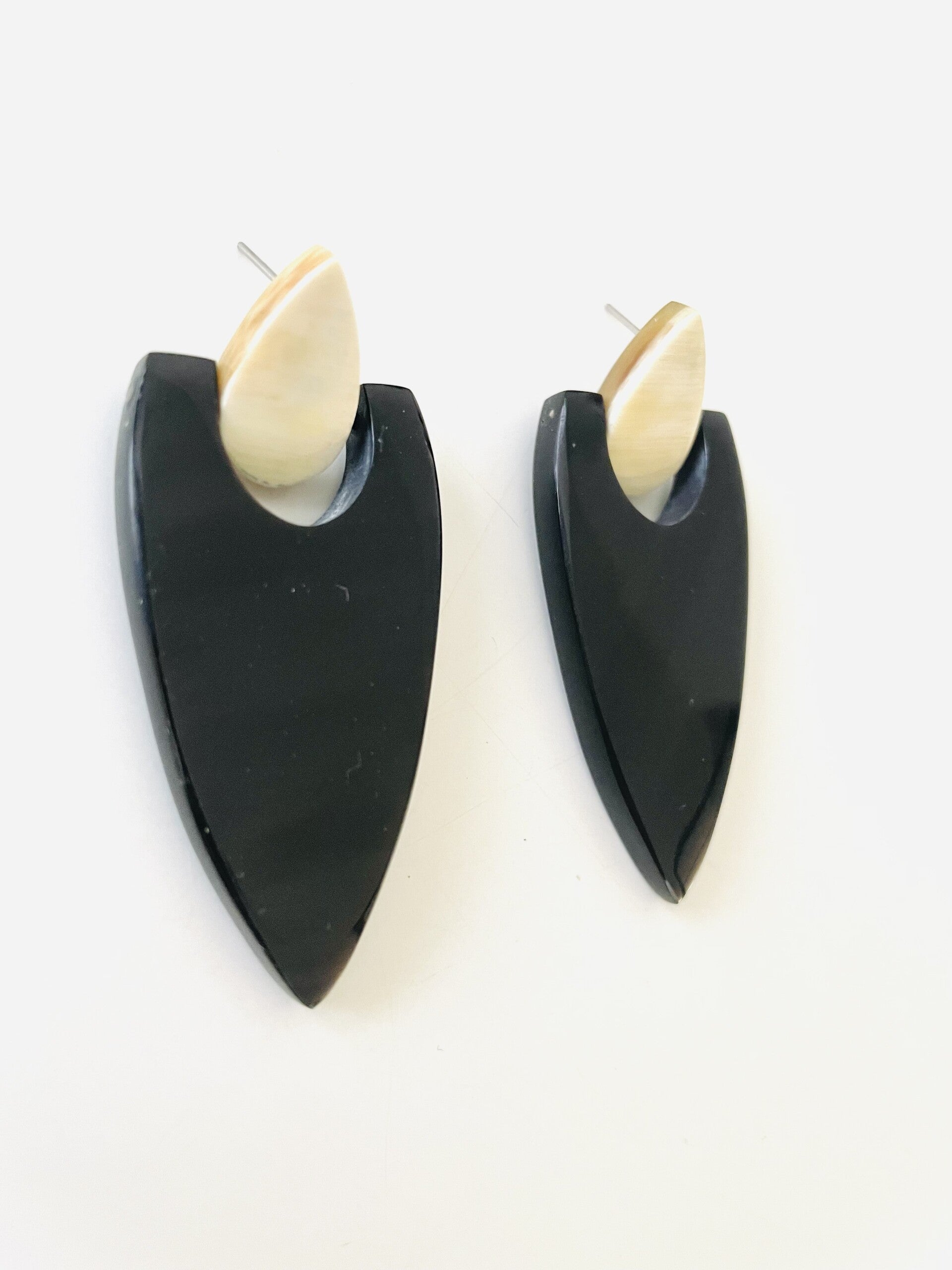 JUNI Hoorn koffie druppel - zwart