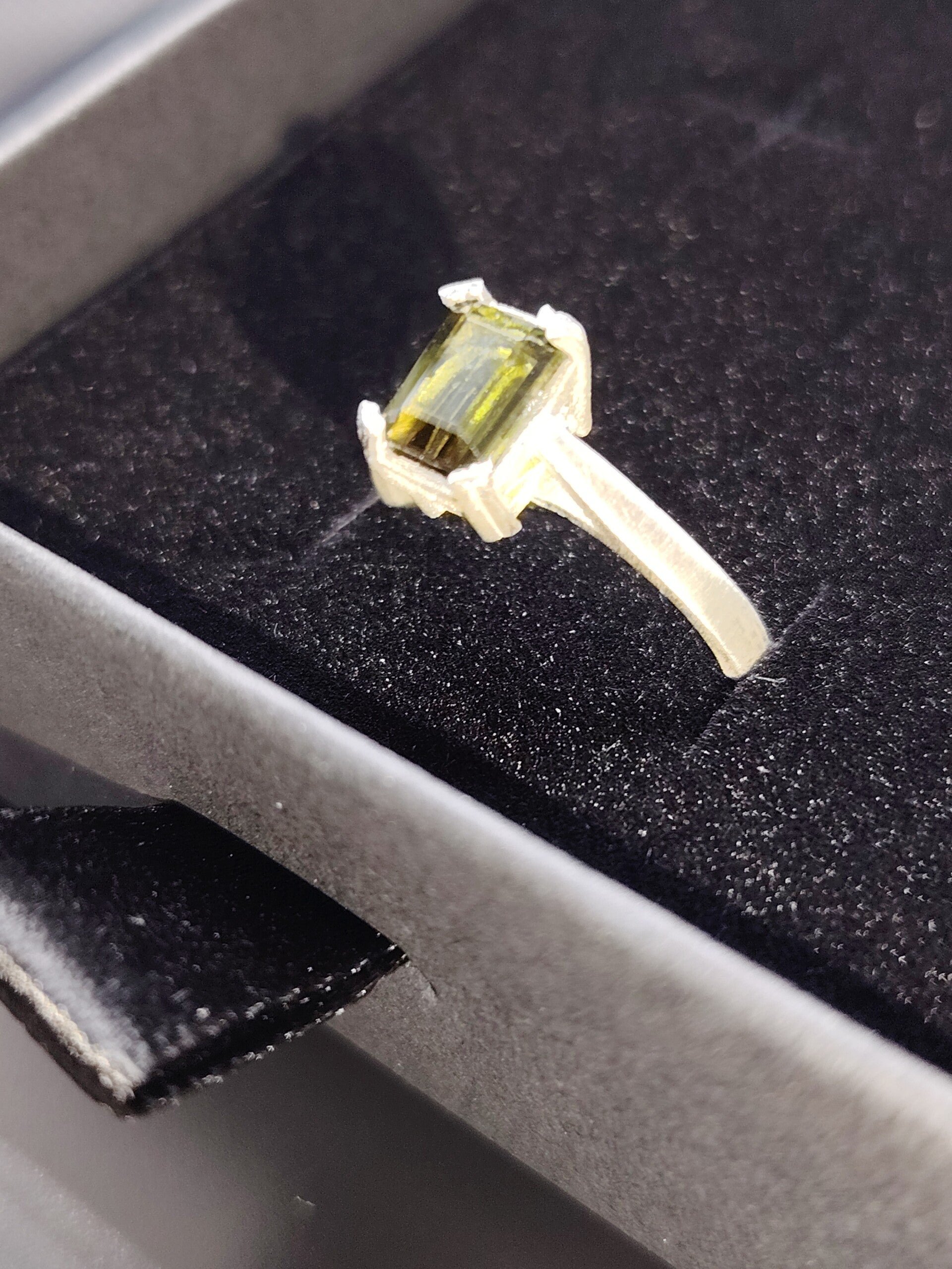 Bague sertie d'une Tourmaline