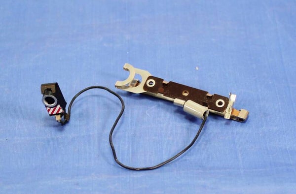 Märklin H0 7076 / 7079  Sleepcontact en sluitlicht voor oudere wagens.