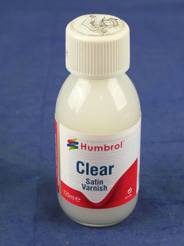 Humbol 1215 ml Clear Satin Varnisch.