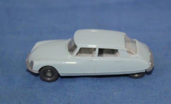 Wiking H0  190/3 Citroen Pallas hellblaugrau.