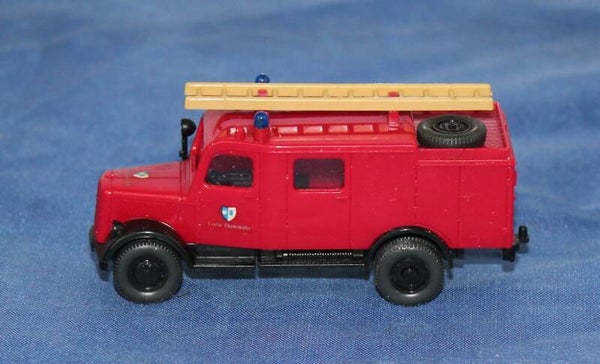 Wiking H0 861 Opel Blitz 39 Löschfahrzeug ‘Freiw. Feuerwehr’.