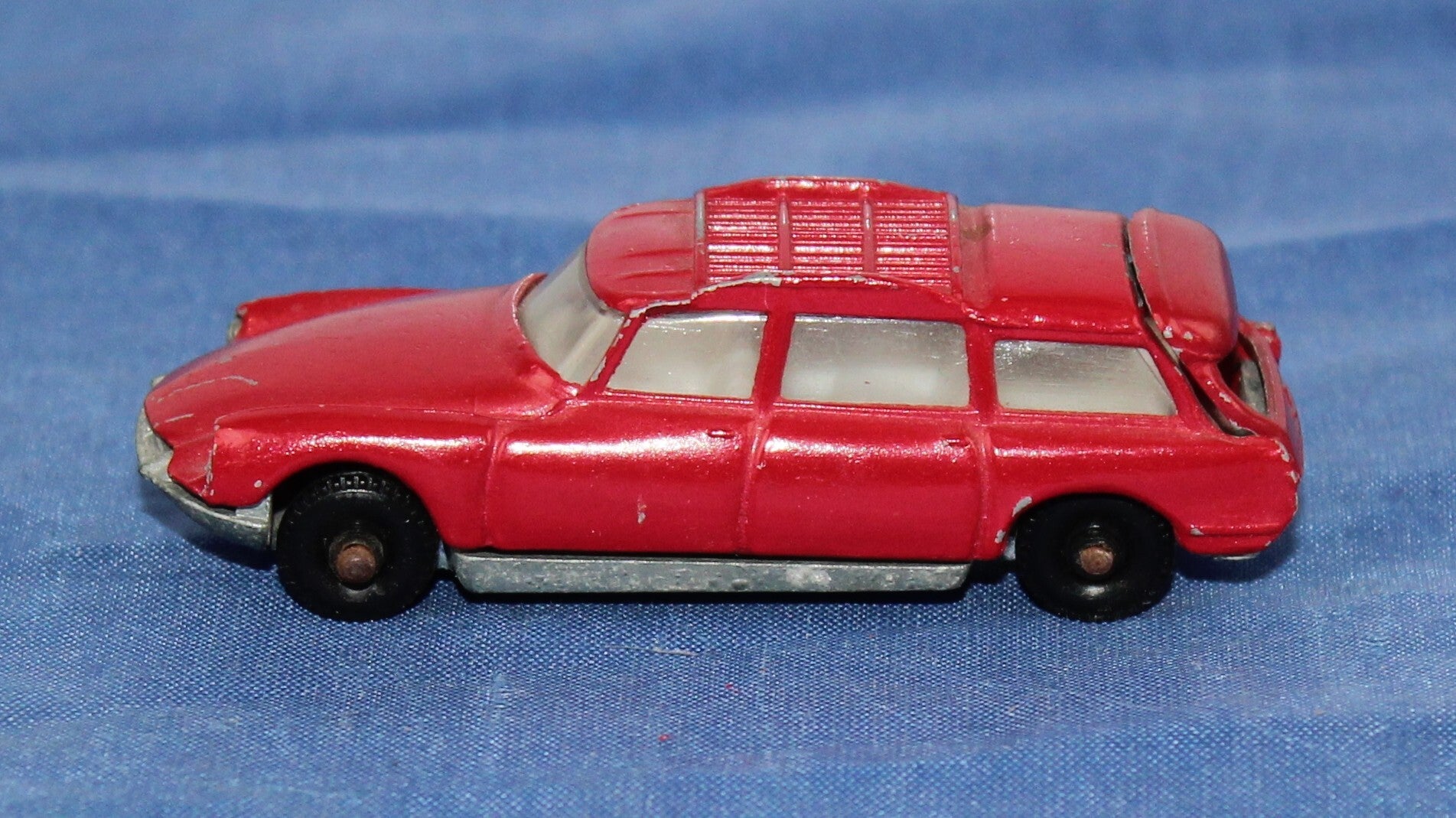 Bestbox 1/66 2510 Citroen ID 19 break.