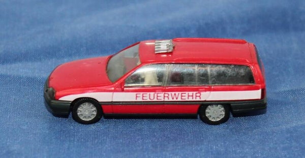 Herpa  H0 Opel Omega GLS Feuerwehr met bestuurder.